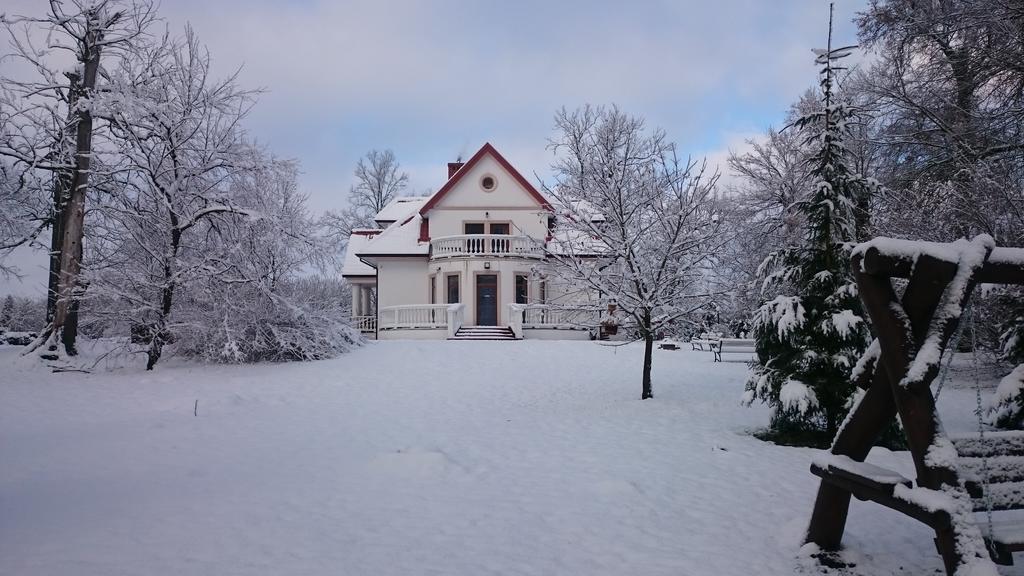 Dwór Osmolice Acomodação com café da manhã Bialki Dolne Exterior foto